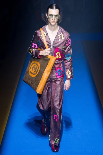 Look 7